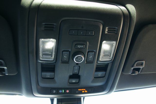 2022 Chevrolet Suburban RST - Photo 24