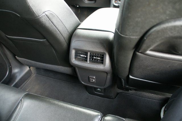 2023 GMC Terrain SLT - Photo 31