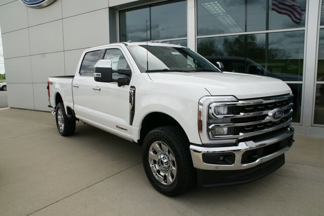 2025 Ford F-250 photo 2