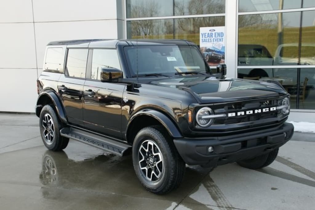 New 2026 Ford Bronco Outer Banks SUV