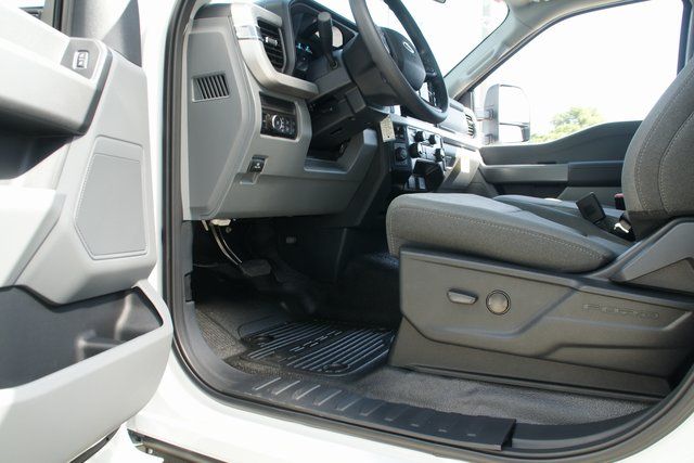 2026 Ford F-350 Super Duty XLT - Photo 18