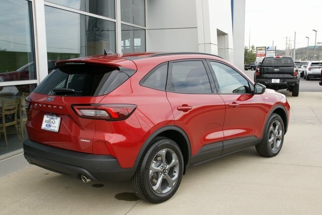 2026 Ford Escape ST-Line photo 3