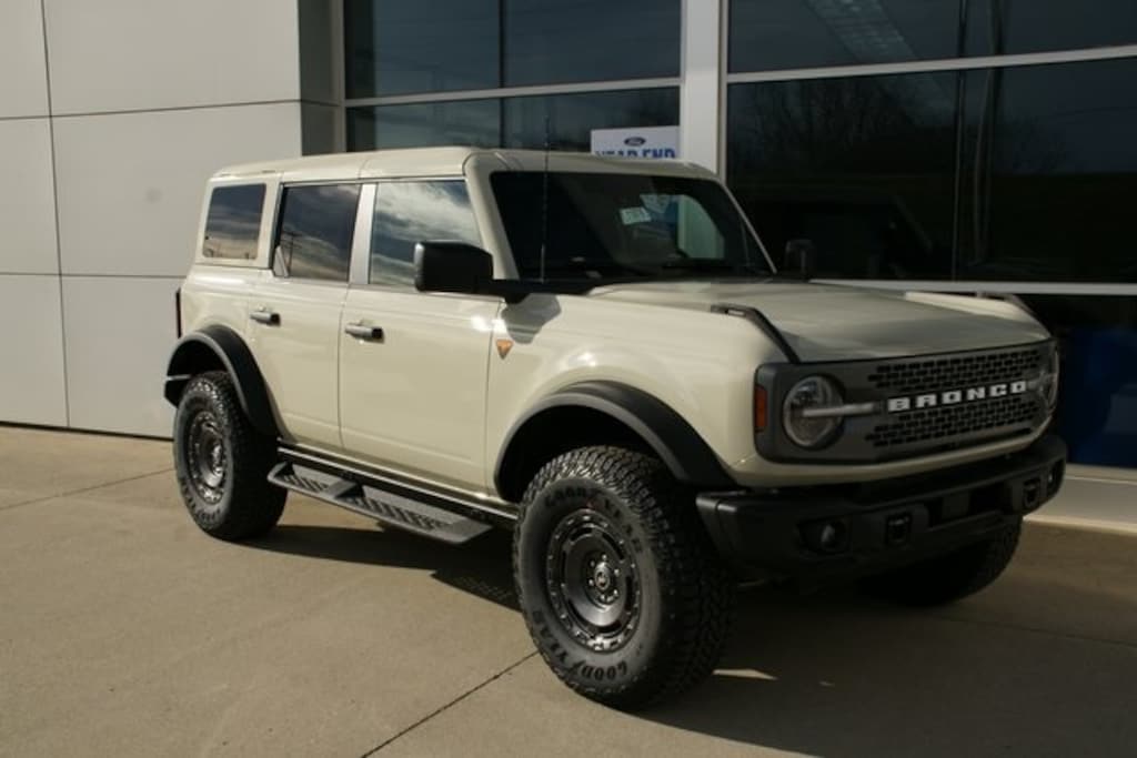 New 2025 Ford Bronco Badlands SUV