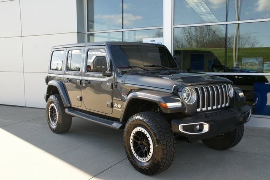 Used 2018 Jeep Wrangler Unlimited Sahara SUV