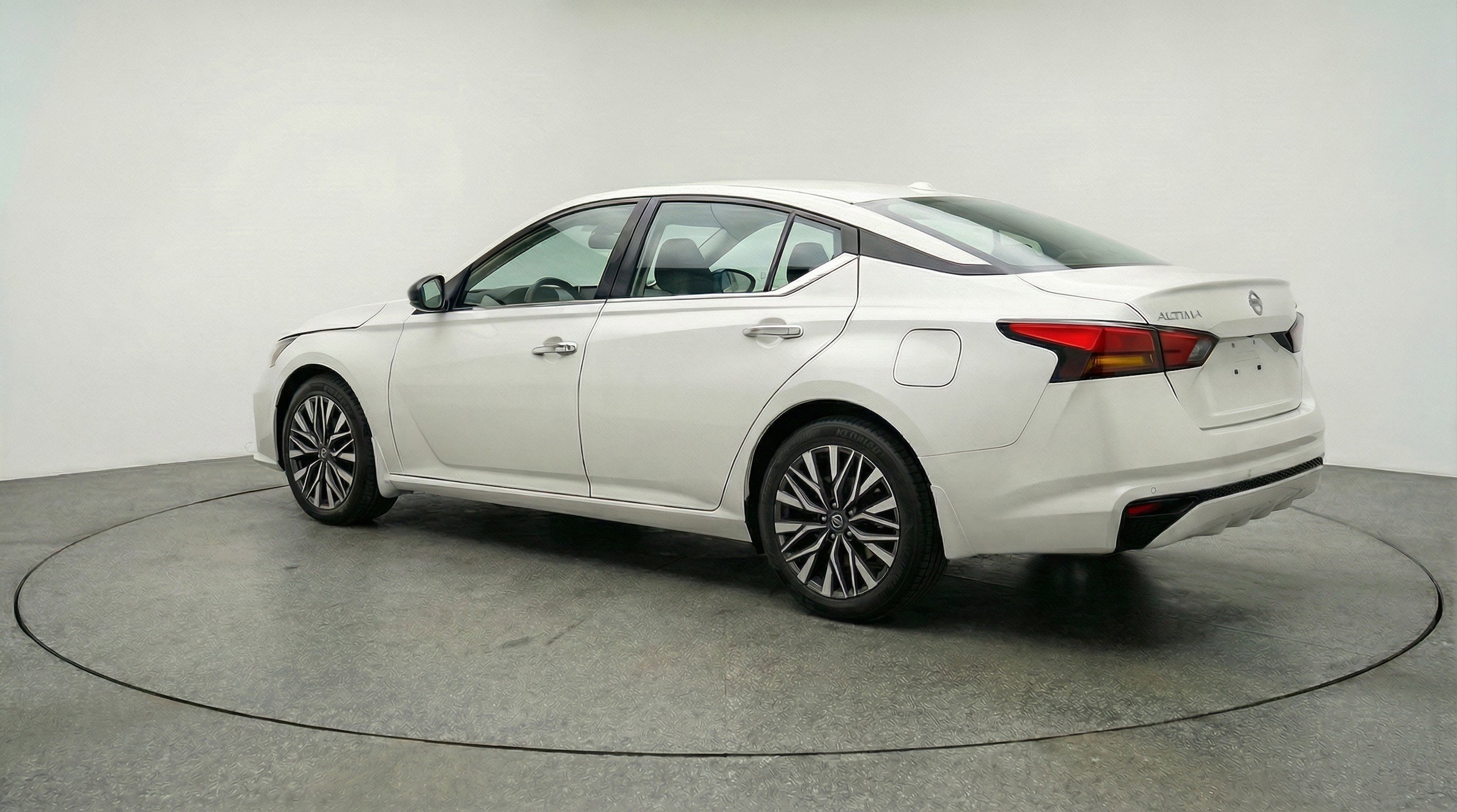 Thumbnail: 2025 Nissan Altima - 6