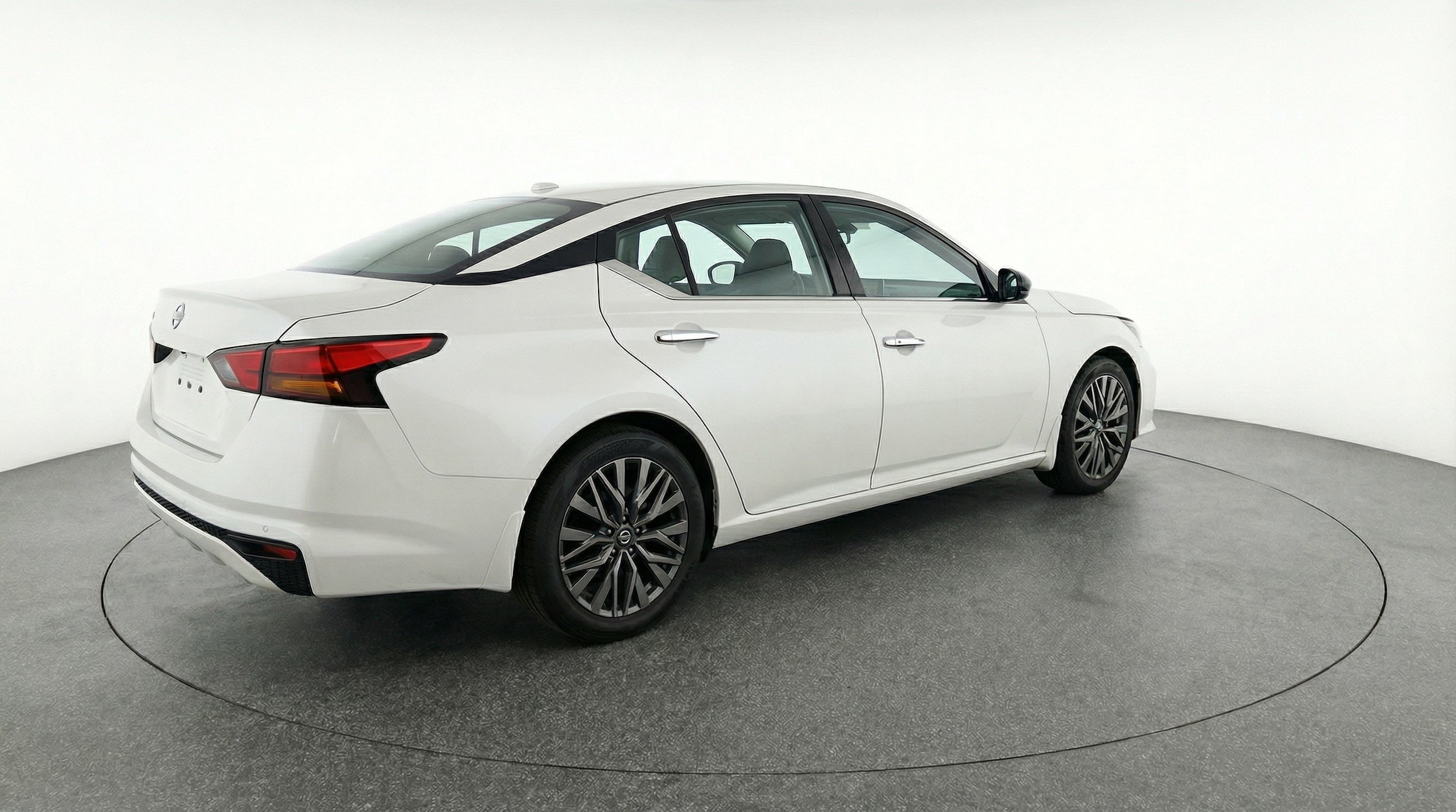 Thumbnail: 2025 Nissan Altima - 9