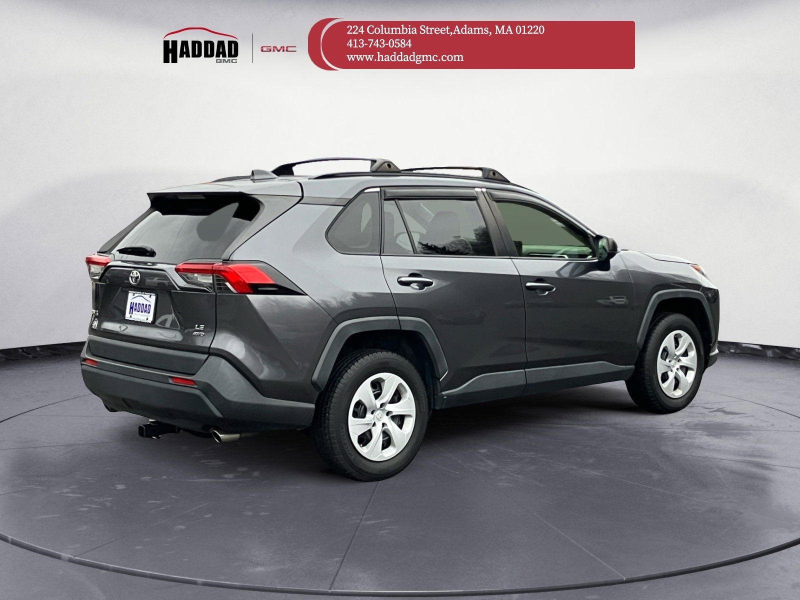 2020 Toyota RAV4 LE photo 4