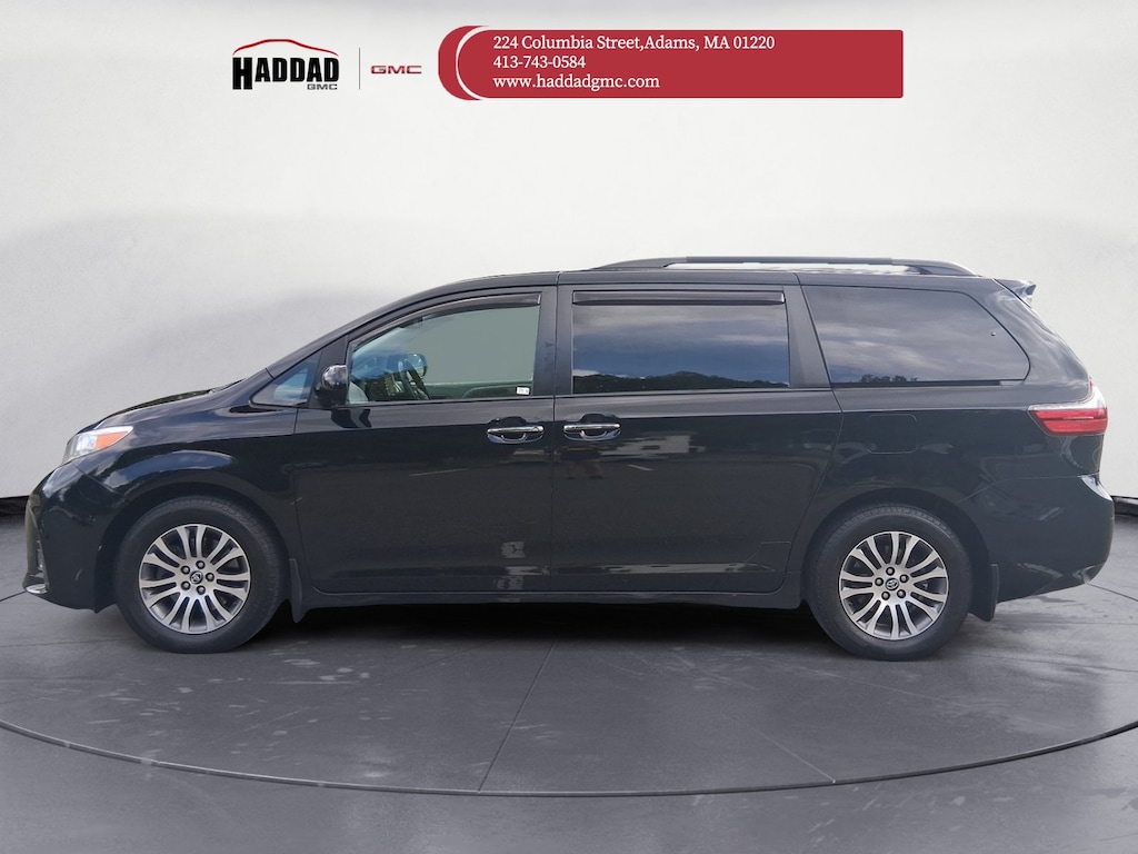 Used 2020 Toyota Sienna XLE Minivan