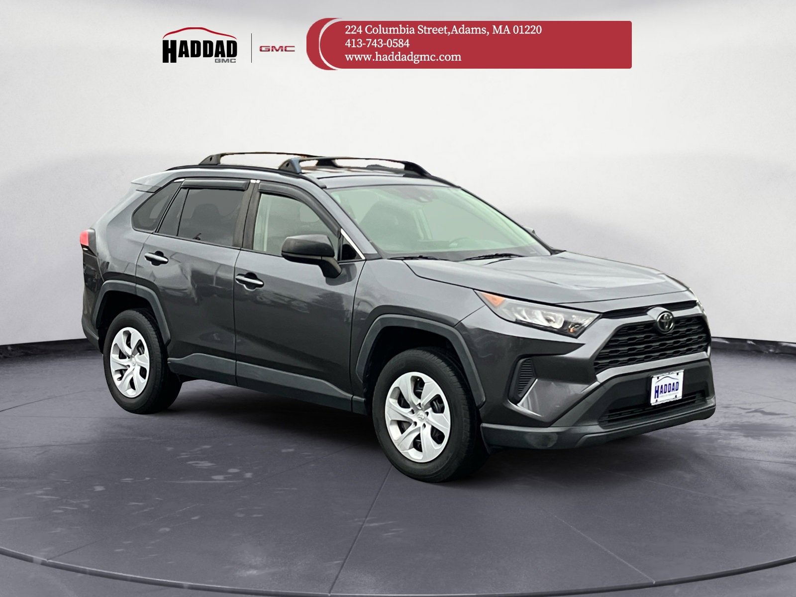 2020 Toyota RAV4 LE photo 3