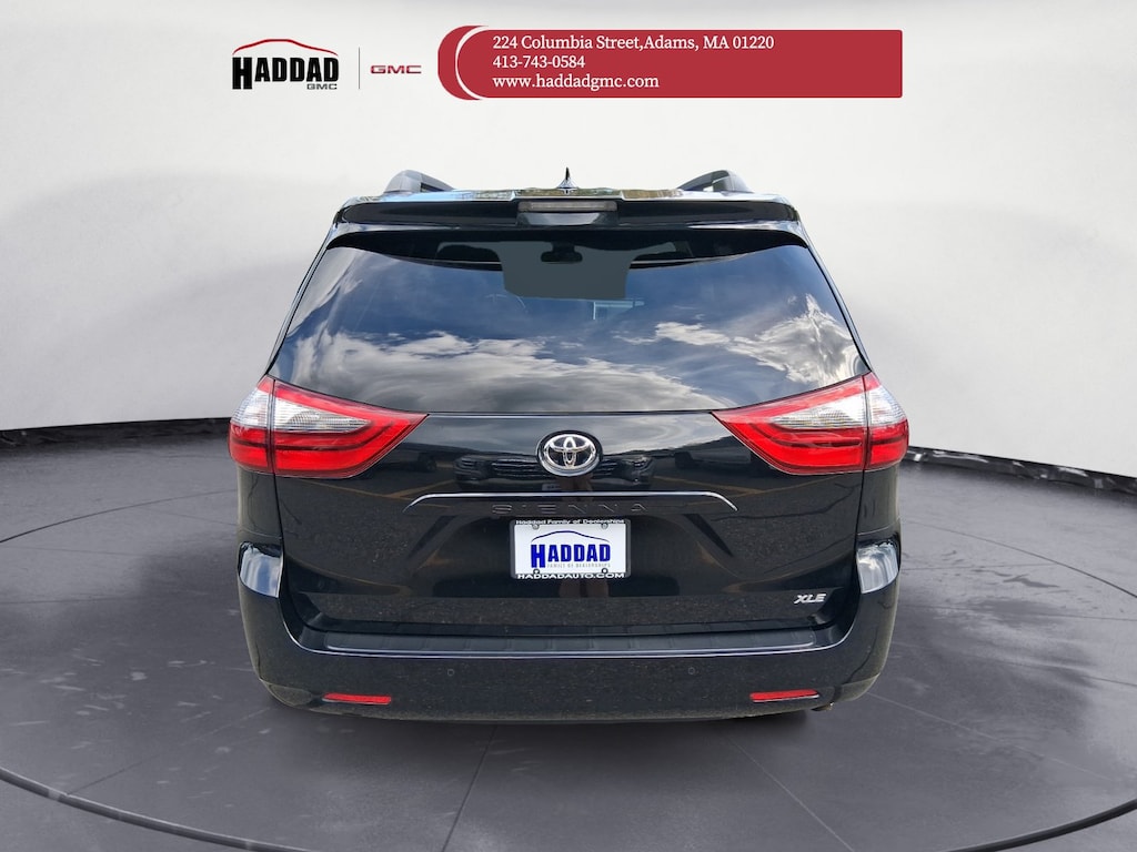 Used 2020 Toyota Sienna XLE Minivan
