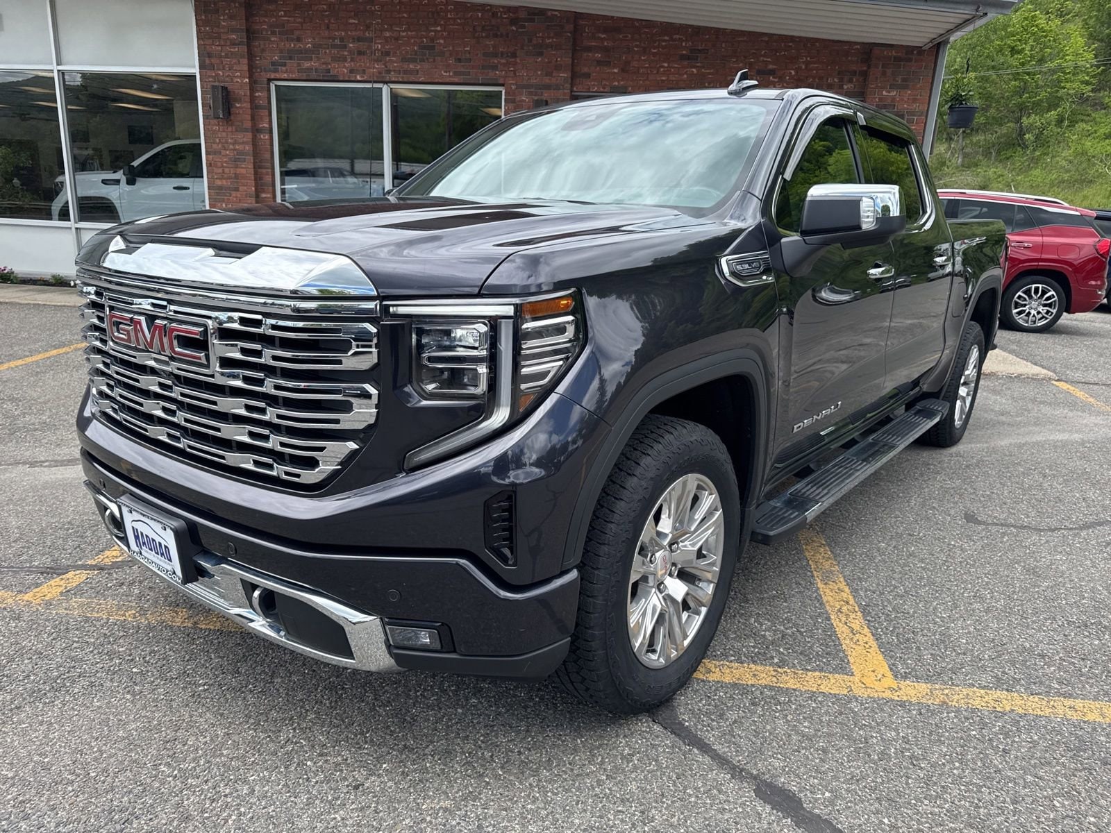2022 GMC Sierra 4WD Crew Cab Short Box Denali's photo