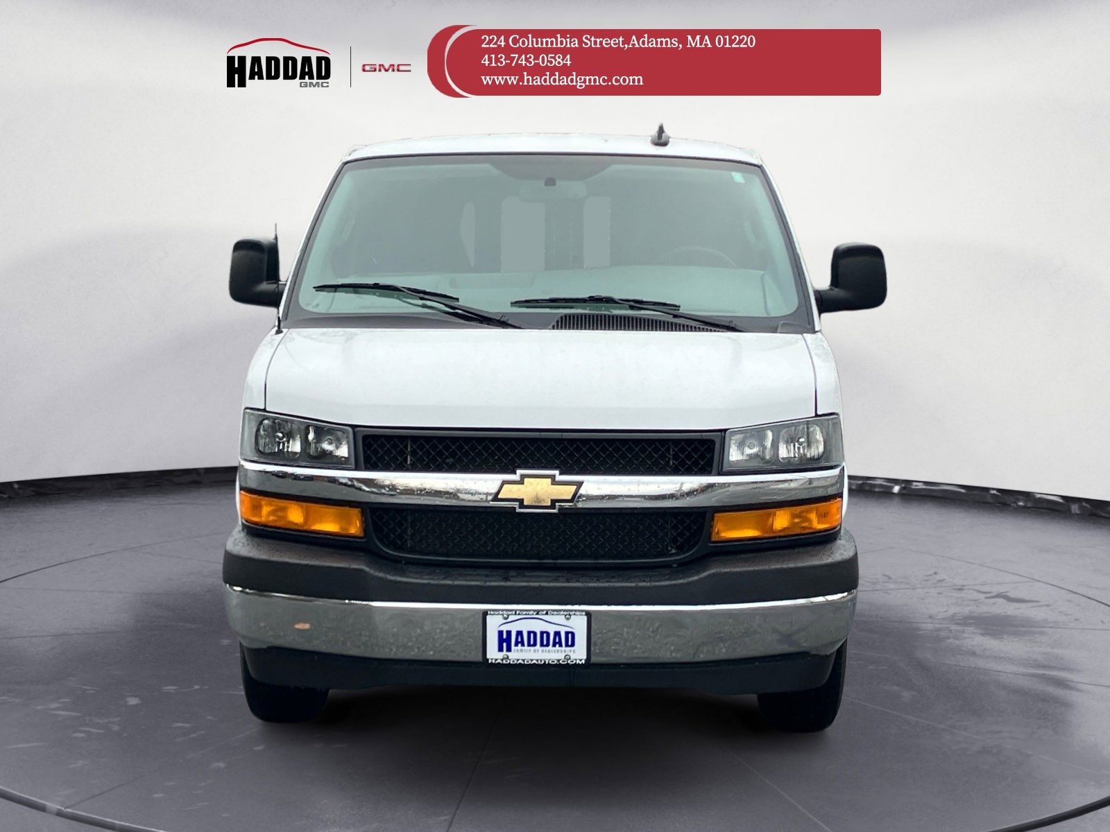 2024 Chevrolet Express Cargo 2500 Van photo 2