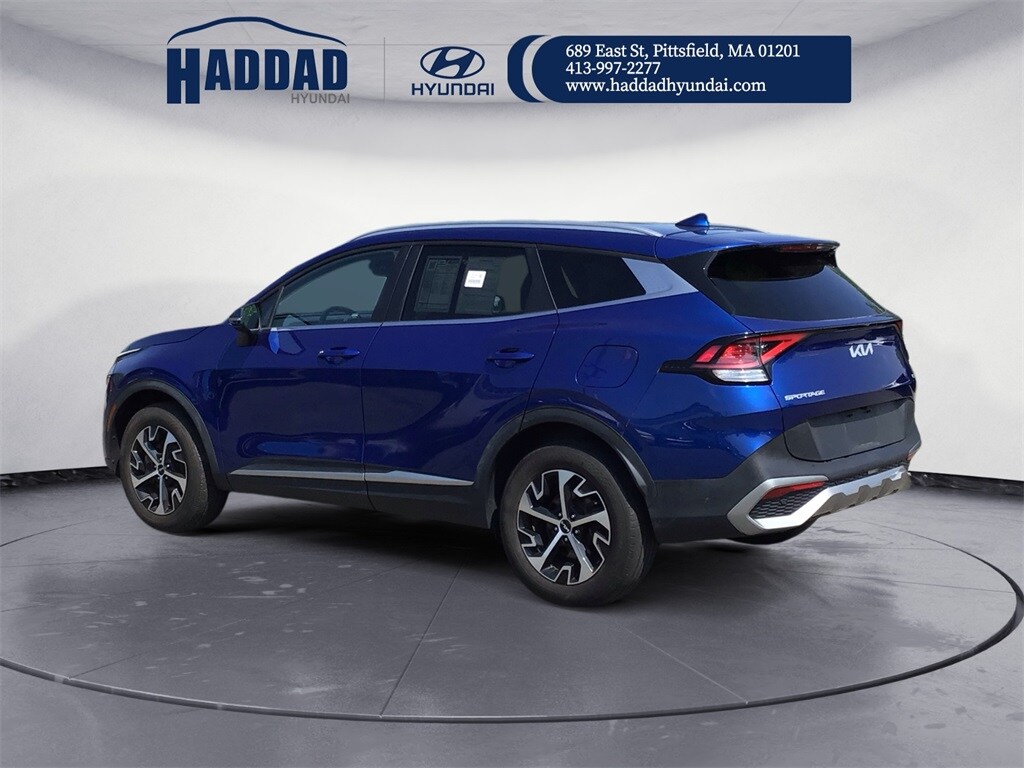 2023 Kia Sportage EX photo 2