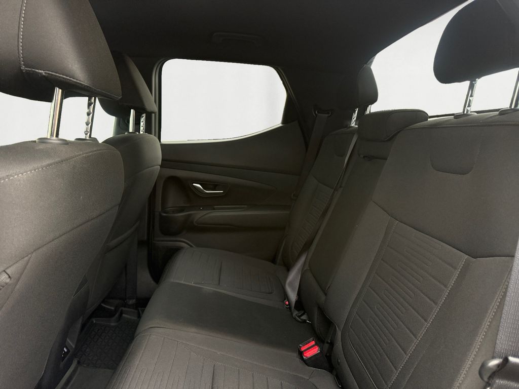 2025 Hyundai Santa Cruz SE - Photo 14