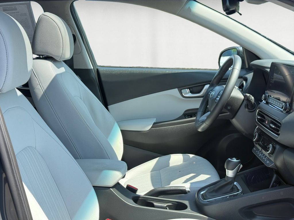 2023 Hyundai Kona SEL - Photo 15