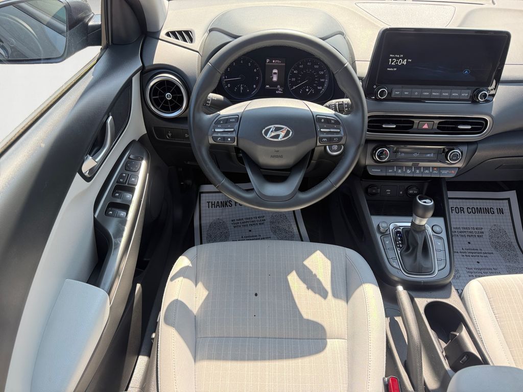 2023 Hyundai Kona SEL - Photo 11