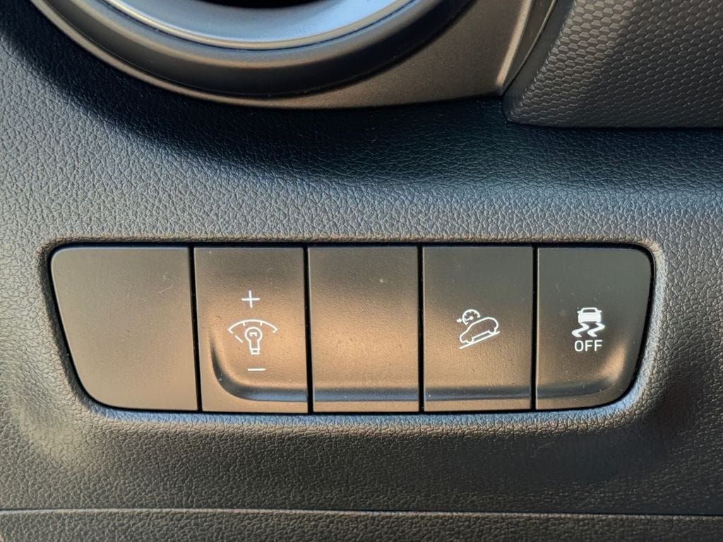 2023 Hyundai Kona SEL - Photo 19