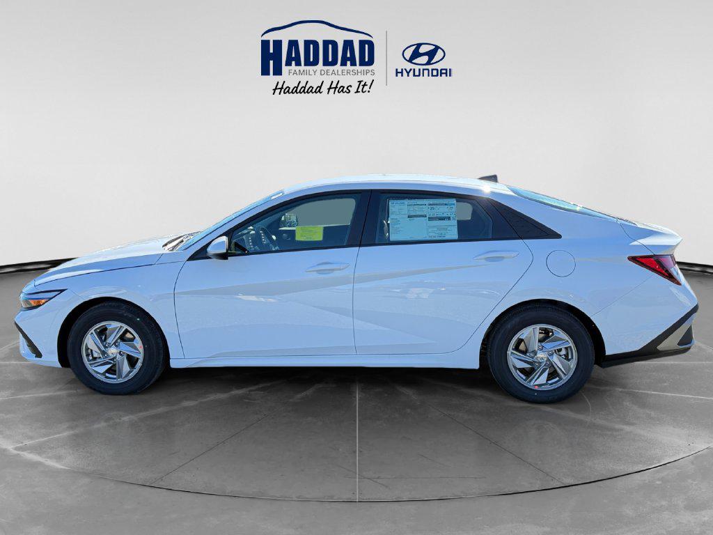 New 2026 Hyundai Elantra SE Sedan