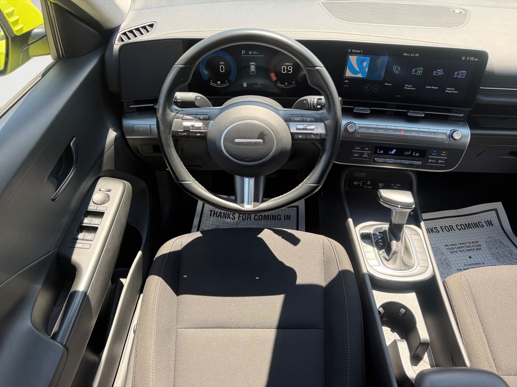 2025 Hyundai Kona SEL - Photo 12