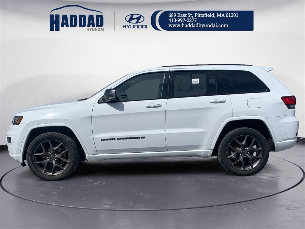 2021 Jeep Grand Cherokee Anniversary Edition photo 2
