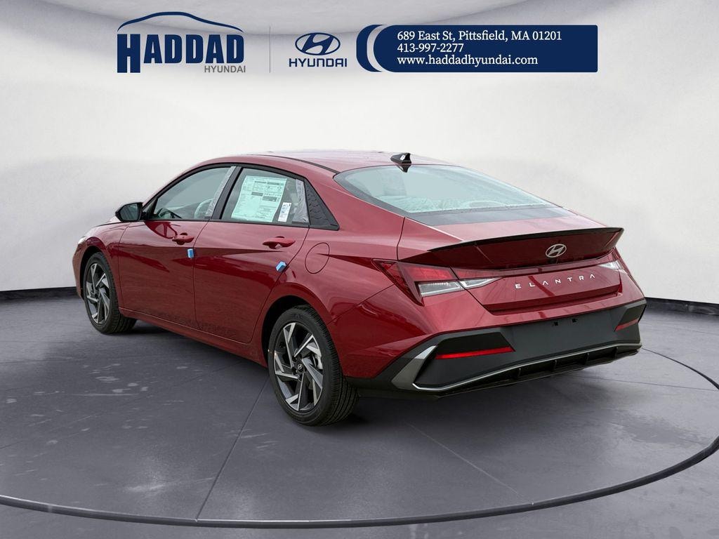New 2025 Hyundai Elantra SEL Sport Sedan