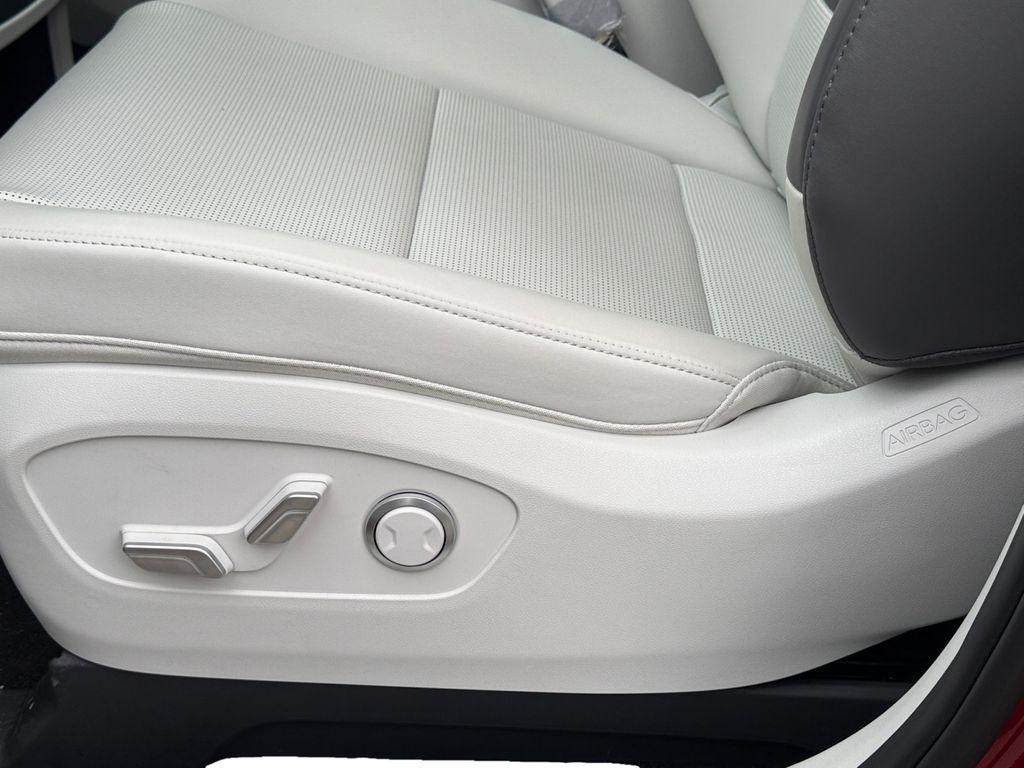 2026 Hyundai IONIQ 9 SEL - Photo 17