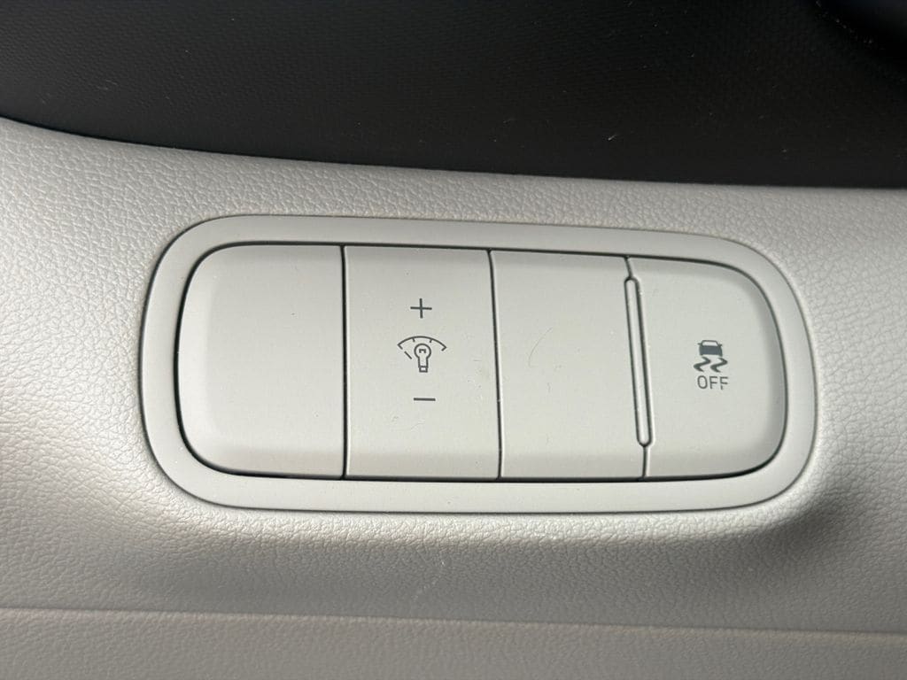 2024 Hyundai Venue SEL - Photo 19