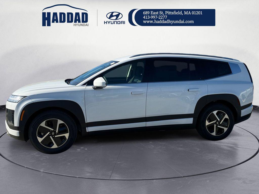 2026 Hyundai Ioniq SE photo 2