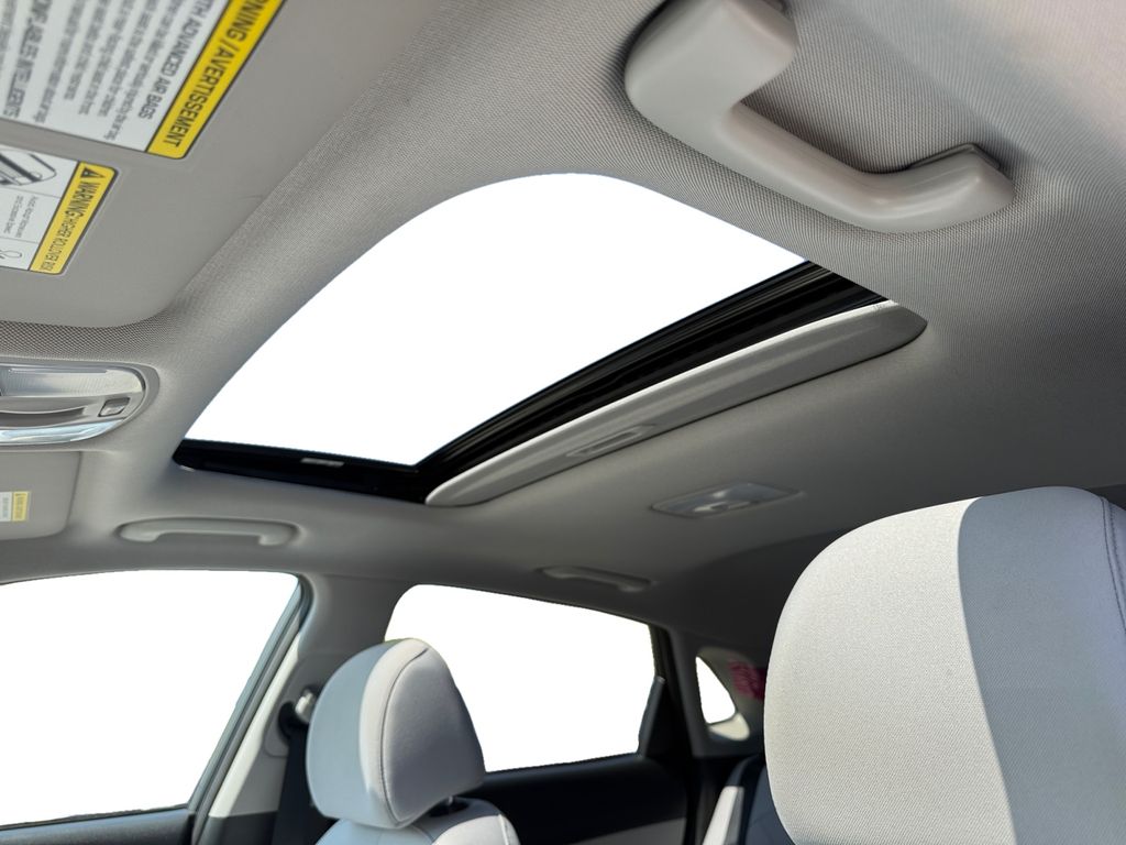 2023 Hyundai Kona SEL - Photo 17