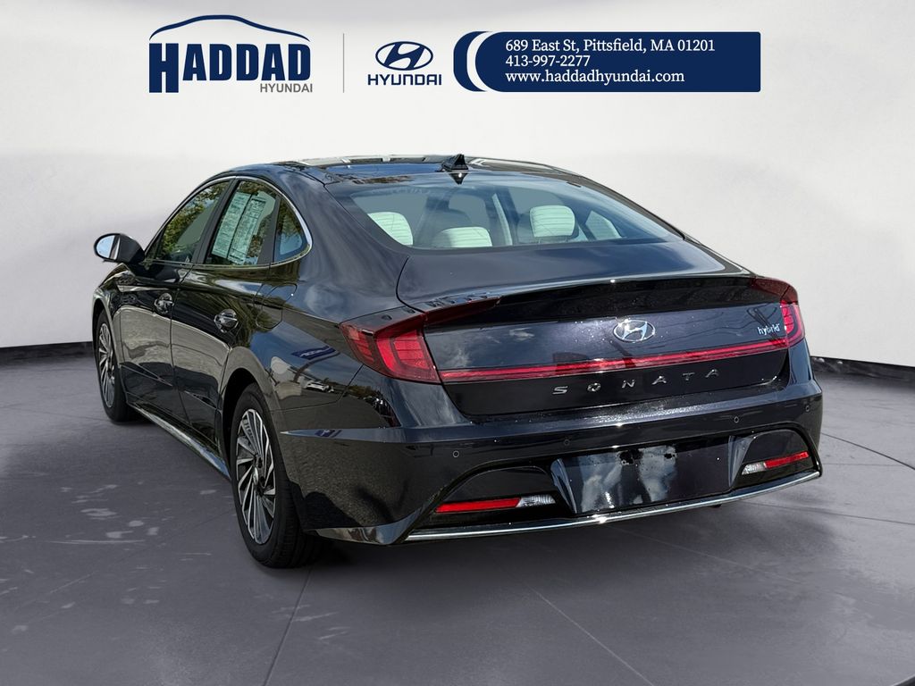 2023 Hyundai Sonata Hybrid Limited photo 2
