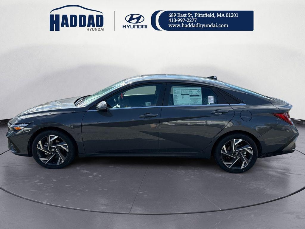New 2025 Hyundai Elantra Hybrid Limited Sedan