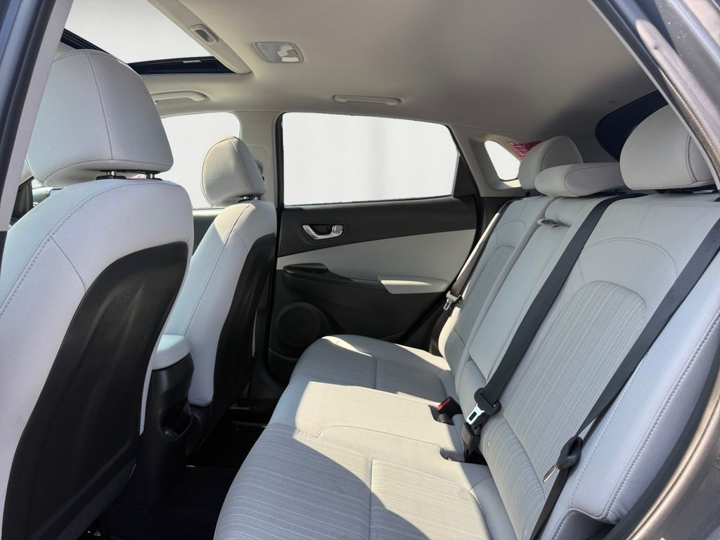 2023 Hyundai Kona SEL - Photo 13