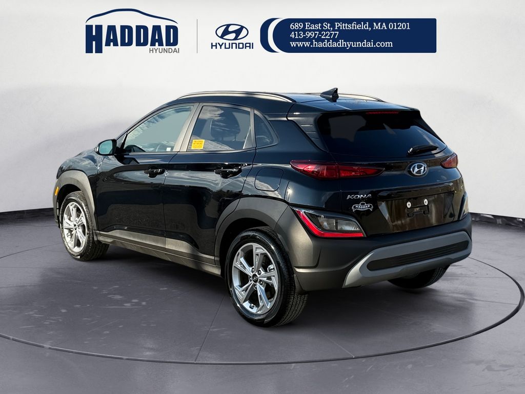 2023 Hyundai Kona SEL photo 2