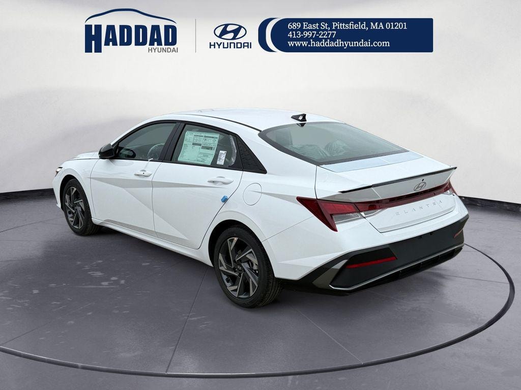 New 2025 Hyundai Elantra SEL Sport Sedan