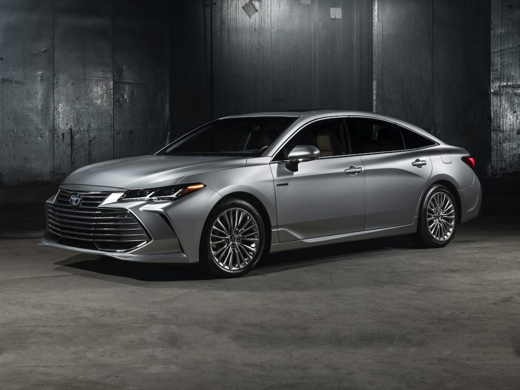 Used 2020 Toyota Avalon Hybrid XLE Sedan