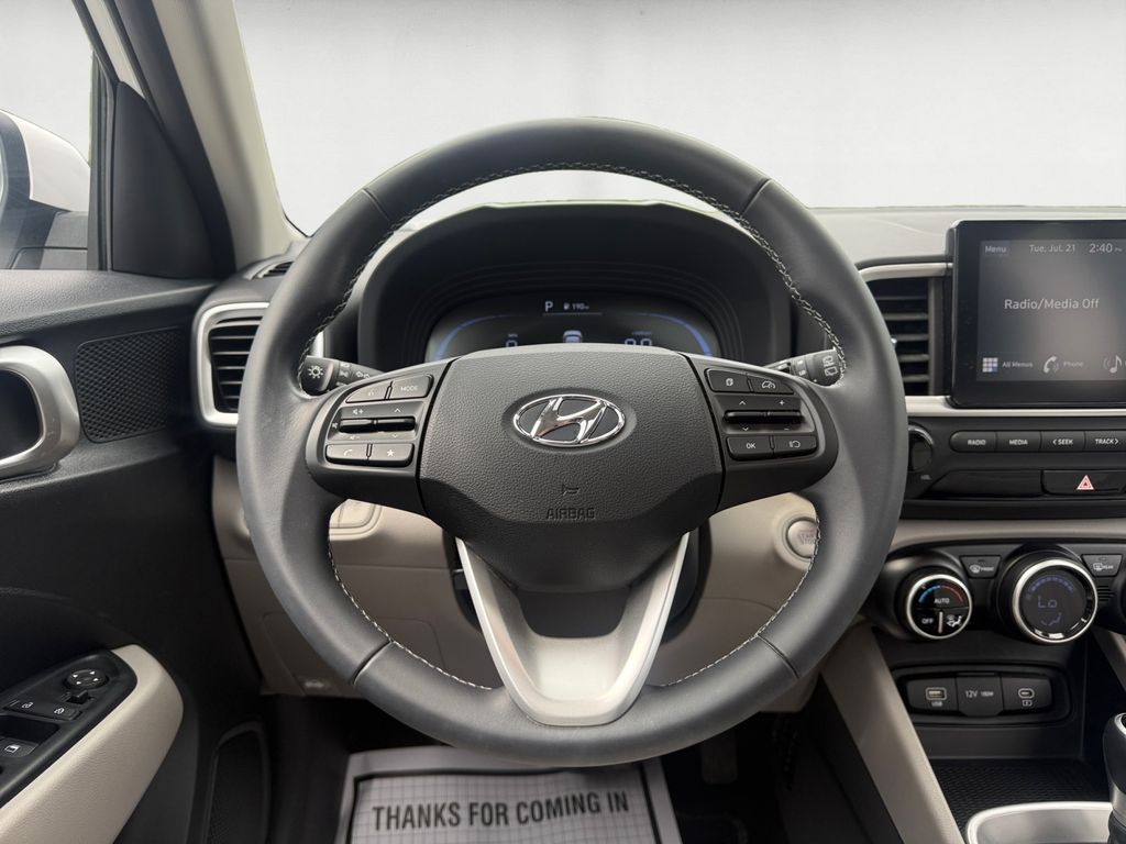 2024 Hyundai Venue SEL - Photo 12