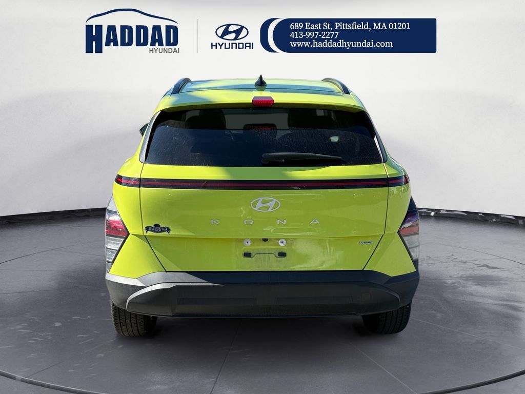 2024 Hyundai Kona SEL photo 3
