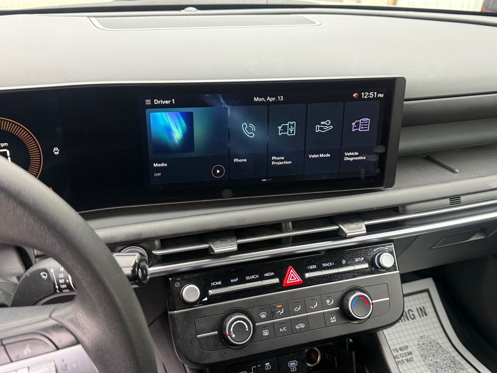 2025 Hyundai Santa Cruz SE - Photo 24