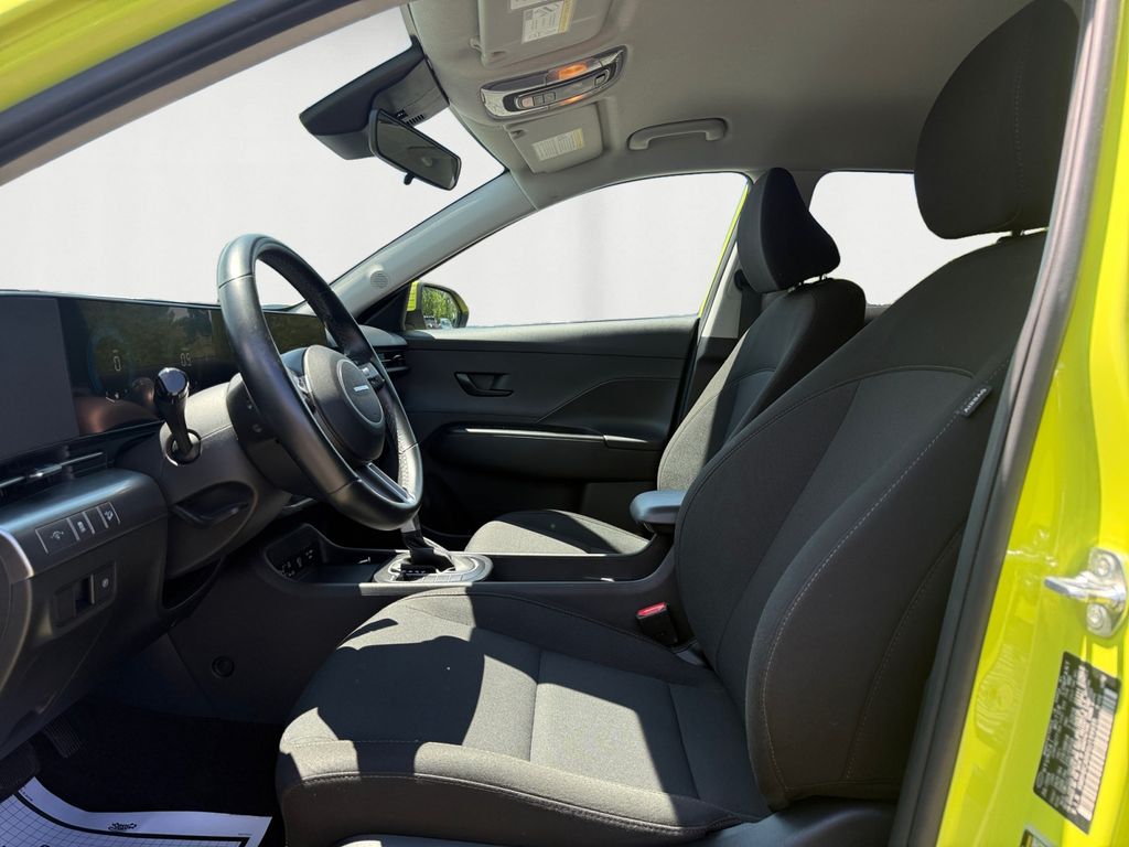 2025 Hyundai Kona SEL - Photo 9
