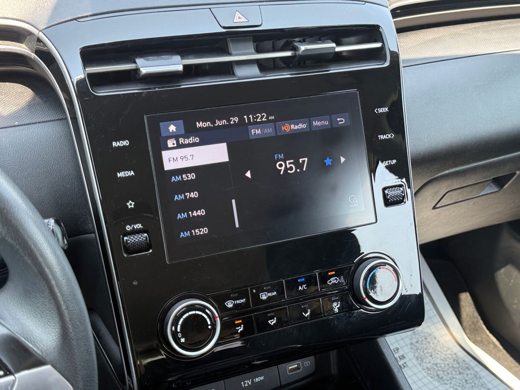 2024 Hyundai Tucson SE - Photo 32