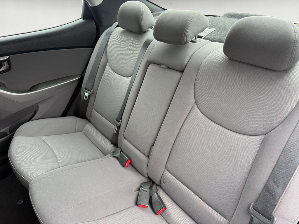 2015 Hyundai Elantra SE - Photo 9