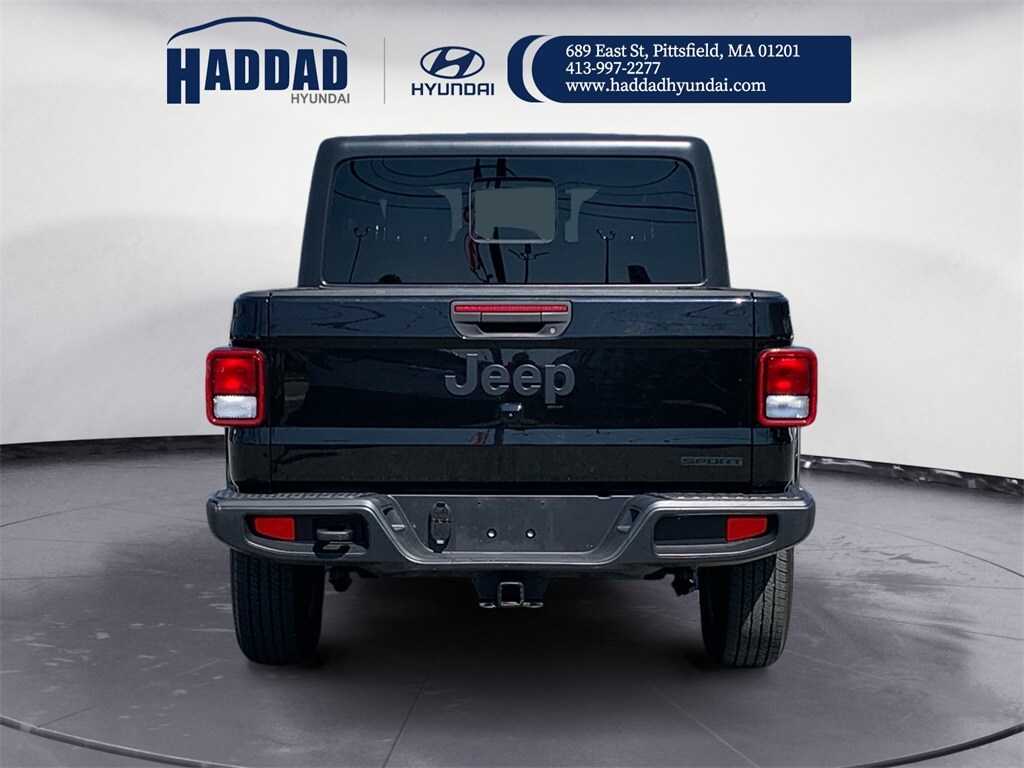 2021 Jeep Gladiator Sport photo 4
