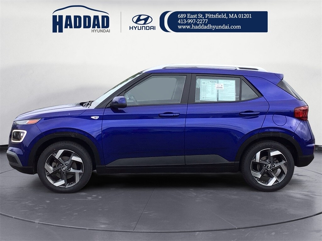2022 Hyundai Venue SEL Limited photo 2