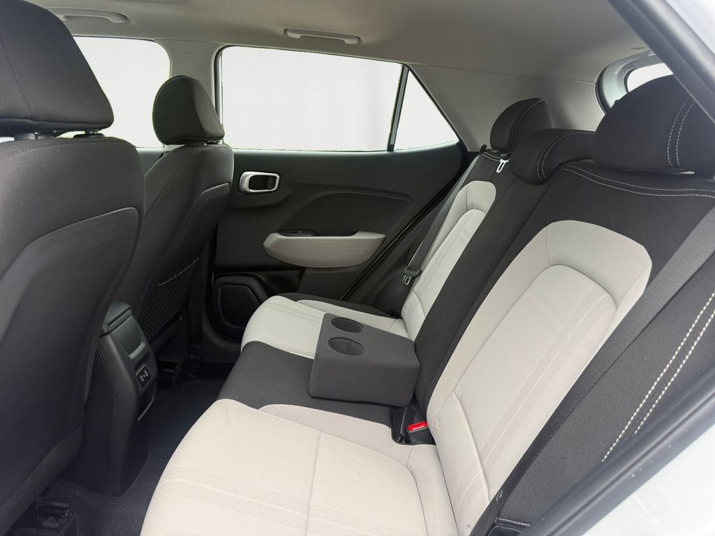 2024 Hyundai Venue SEL - Photo 13
