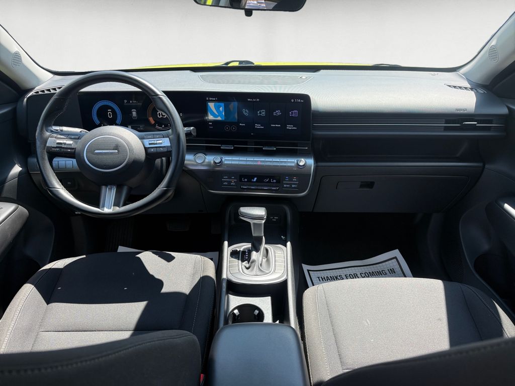 2025 Hyundai Kona SEL - Photo 11