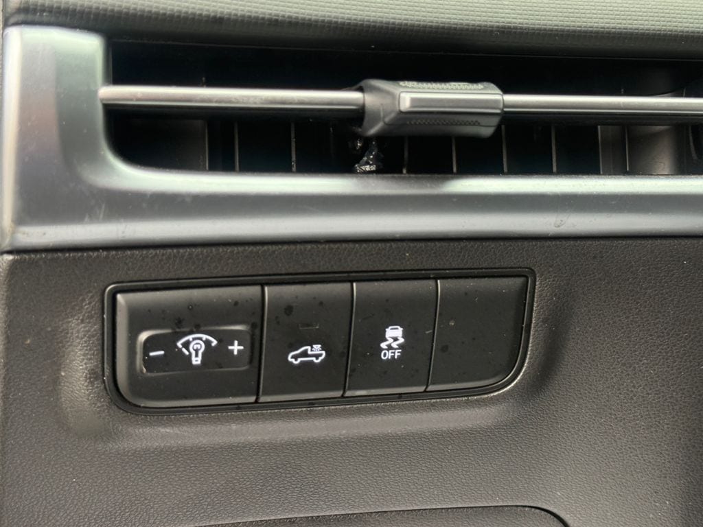 2025 Hyundai Santa Cruz SE - Photo 19