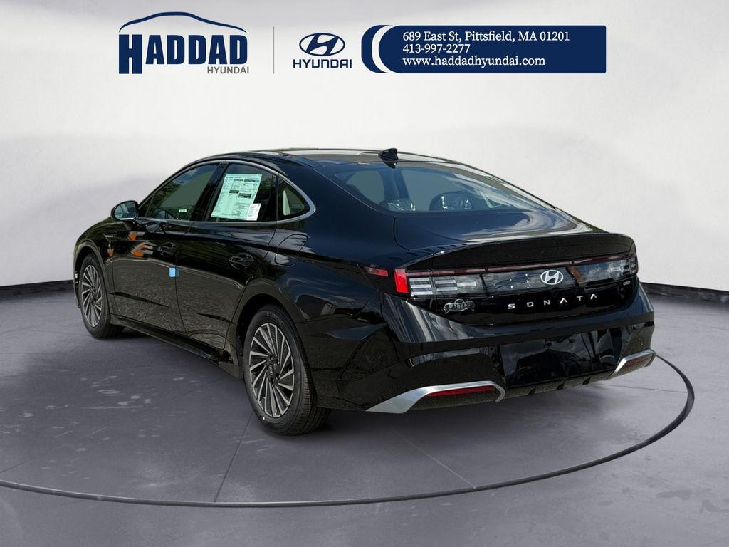 New 2026 Hyundai Sonata Hybrid SEL Sedan