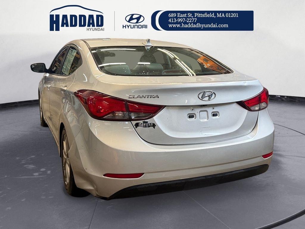 Used 2015 Hyundai Elantra SE Sedan