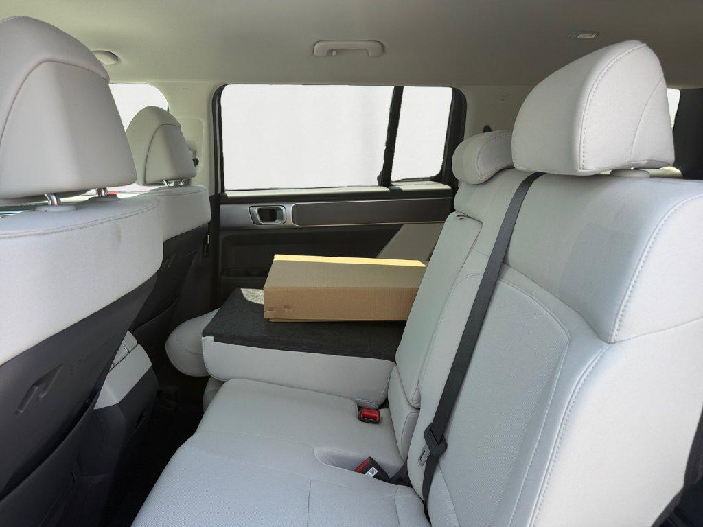 2026 Hyundai Santa Fe SE - Photo 14