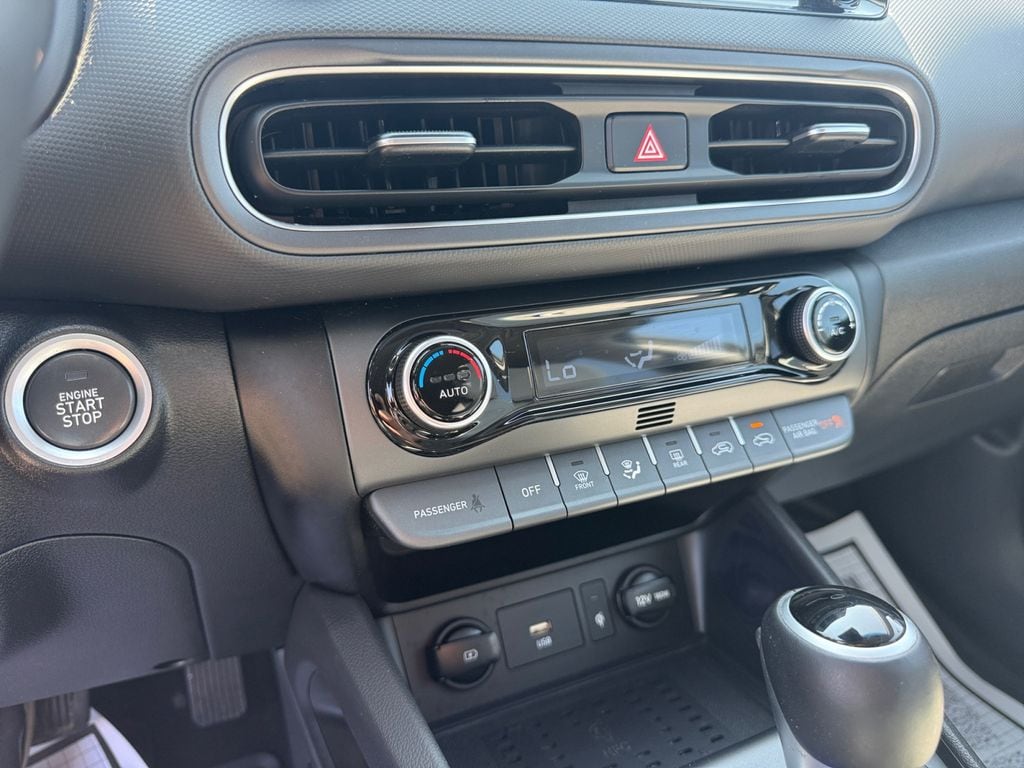 2023 Hyundai Kona SEL - Photo 25